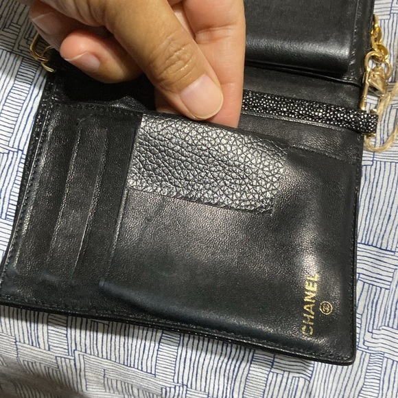 Chanel caviar wallet -converted to a WOC. Small and there is an insert included - Picture 8 of 17